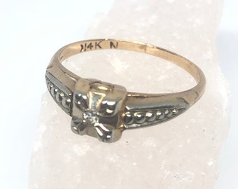 1940’s Natural Diamond 14K Wedding Ring - Size 4.75 - Vintage 40’s Estate Sale Jewelry 14K Solid Gold