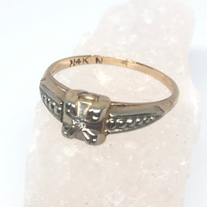 1940’s Natural Diamond 14K Wedding Ring - Size 4.75 - Vintage 40’s Estate Sale Jewelry 14K Solid Gold
