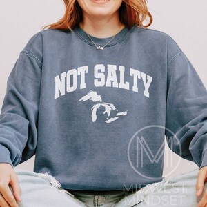 Great Lakes Sweatshirt, Michigan Womens Apparel, Retro Vintage Michigan Shirt, Upper Peninsula Shirt, Camping Nature Sweat Shirt Denim