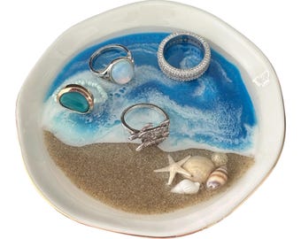 Beach Resin Ring Dish: Coastal Jewelry Holder (4.5")