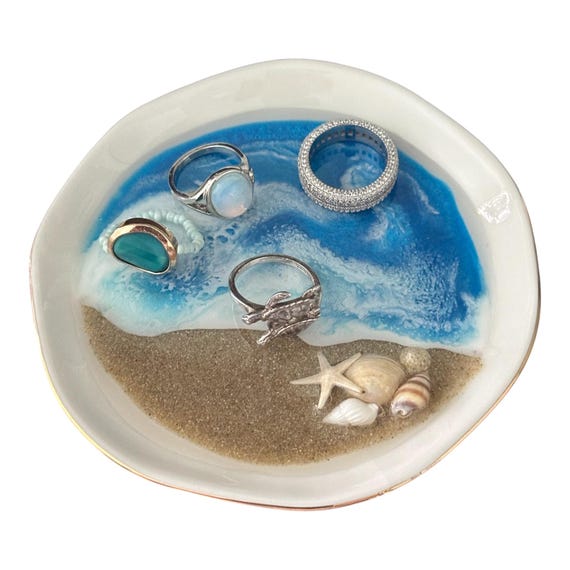 Beach Resin Ring Dish: Coastal Jewelry Holder (4.5")