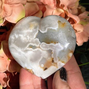 3.3&quot; FLOWER AGATE Heart Polished Palm Stone Healing from Madagascar/Crystal Heart/Flower Agate/Gemstone Heart/Agate Heart/Gift Idea/Carving