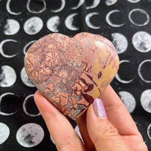 Mookaite Polished Heart from Morocco/Crystal Heart/Crystal Carving/Crystal Heart Carving/Gift Idea/Gemstone Heart/Valentine Day Gift Idea
