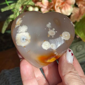 3.0&quot; FLOWER AGATE Heart Polished Palm Stone Healing from Madagascar/Crystal Heart/Flower Agate/Gemstone Heart/Agate Heart/Gift Idea/Carving