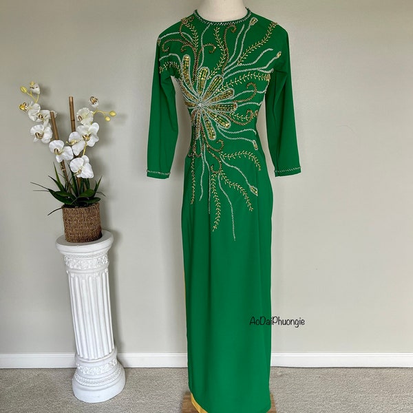 Women Ao Dai - Green and Gold - Ao Dai Me -Ao Dai Ba Xui