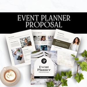 Pode incluir: Uma proposta de planejador de eventos com o título "Event Planner Proposal" em uma faixa preta. A proposta inclui páginas com texto e imagens, uma xícara de café com arte latte e vegetação decorativa. O endereço do site é visível.