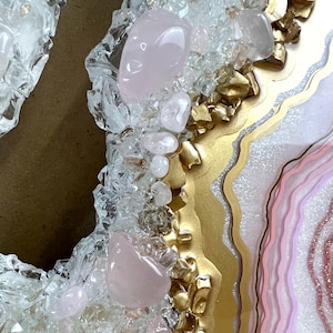 Geode Resin Wall Art: Rose quartz, Crystal Decor Bild 4