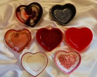 various small decorative bowls jewelry bowls in the shape of a heart made of resin epoxy resin