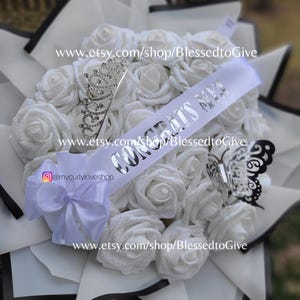 White Graduation Bouquet Silver Glitter Roses Mothers Day Ramo Eternal Roses Graduation Flowers Gift White Roses/Silver Crown Butterfly Text