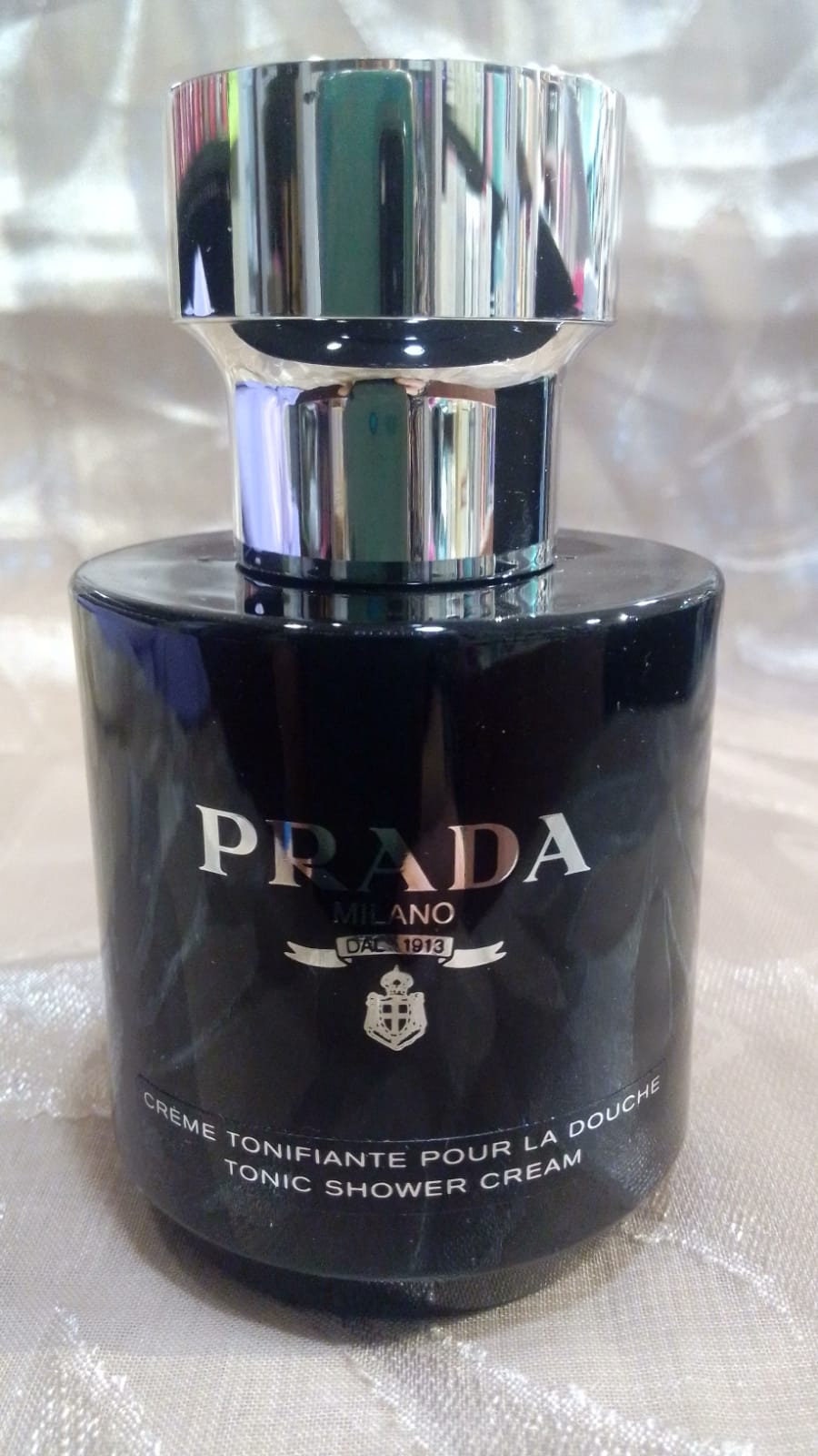 Top 63+ imagen how to use prada tonic shower cream Abzlocal.mx
