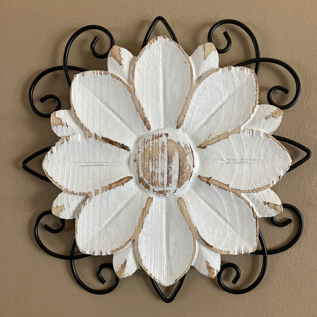 Whitewash Wood Flower on Black Metal Frame Wall Decor, Black and White