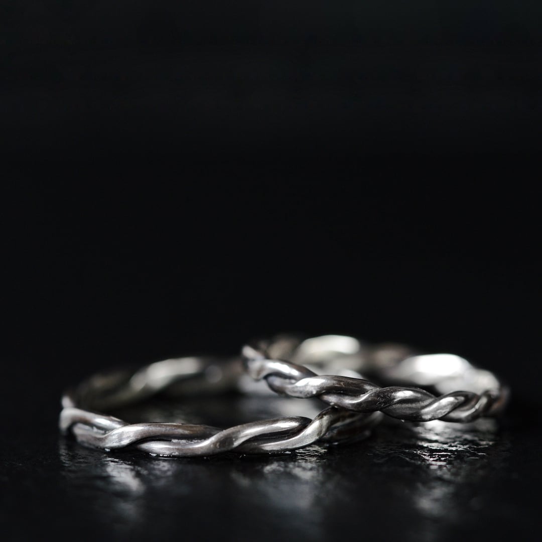 Anelli Di Oro 3d Due Intrecciati Illustrazione Di Stock - Illustrazione - Foto 9