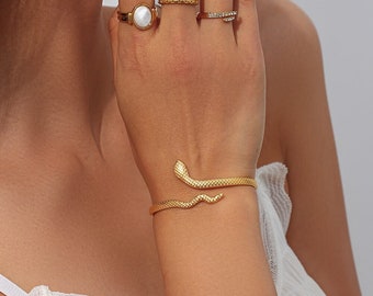 18K Gold Plated Textured Adjustable Snake Gold Bangle, Serpent Bracelet, Gold Snake Bracelet, Minimal Snake Head Cuff