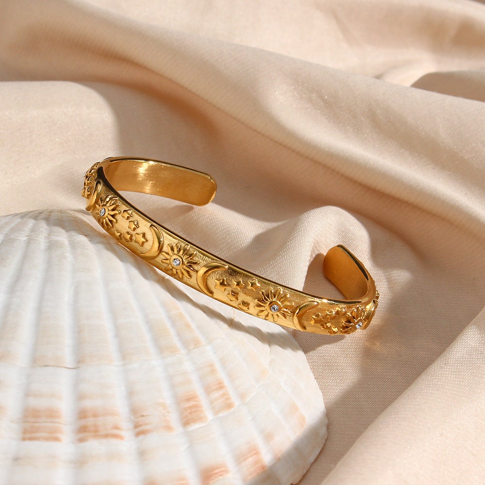 Gold Star Bangle - Etsy