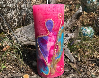 Yoga-Kerze - Meditations-Kerze - Enkaustic-Candle-Art -  Purple Angel - Pink mit mehrfarbigem Wachsmotiv - Höhe: 160 mm - Ø 68 mm