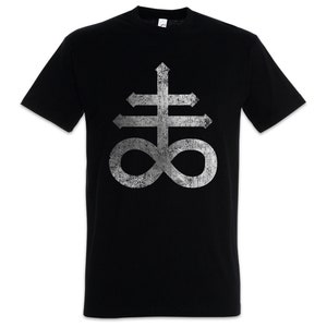 Può includere: T-shirt nera con un simbolo della croce di Leviatano color argento invecchiato. Il simbolo è centrato sul davanti. La maglietta ha maniche corte e girocollo.