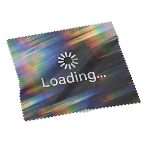 Könnte beinhalten: Ein farbenfroher Stoffquadrat mit einem Lade-Symbol und dem Text "Loading..." darauf gedruckt.