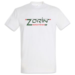 Könnte beinhalten: Weißes T-Shirt mit einem grünen und roten Logo, auf dem "Zorin Industries" steht.