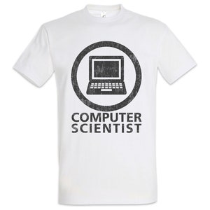 Peut inclure: T-shirt blanc avec un motif noir vieilli d'un ordinateur portable dans un cercle et les mots "COMPUTER SCIENTIST" en dessous. Le design a un aspect vintage. Le t-shirt a un col rond.