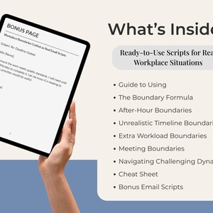 Peut inclure: Une tablette affiche une "PAGE BONUS" avec du texte sur les limites au travail et des scripts d'e-mails. Le c&ocirc;t&eacute; droit &eacute;num&egrave;re "Ce qu'il y a &agrave; l'int&eacute;rieur ?" y compris des scripts pour diverses situations de travail. La tablette est tenue par des mains.