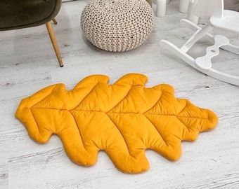 Oak Leaf Organic Cotton Play Mat: Montessori Baby Nursery Decor