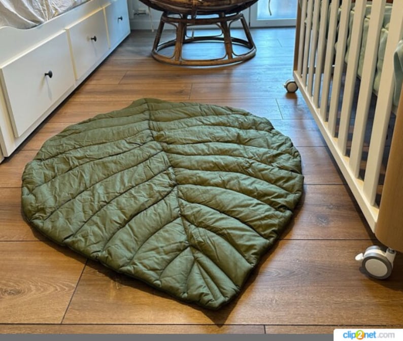 Neutral cotton floor mat for babies