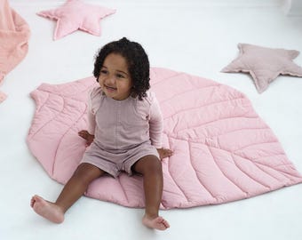 Leaf Baby Play Mat | Organic Cotton Nursery Rug | Reversible Tummy Time Mat