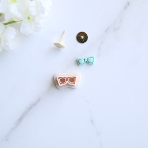 Lunettes de soleil Mini Clay Cutter (Taille du clou) | Coupeur de coquillages | Coupeur d&#39;argile d&#39;été | Coupe-boucles d&#39;oreilles en argile de plage | Outil de gaufrage en pâte polymère