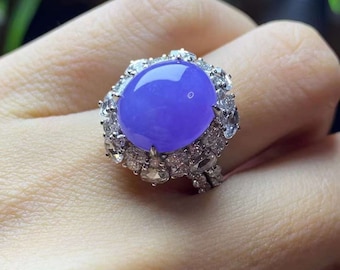 Jade ring 18K white gold Beautiful natural violet jadeite in 18K white gold setting.