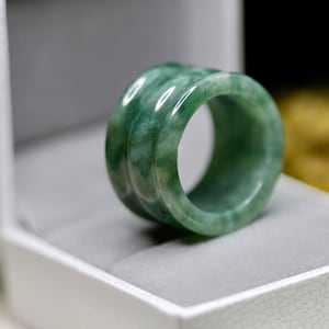 Jade ring size 7 green jadeite type a untreated