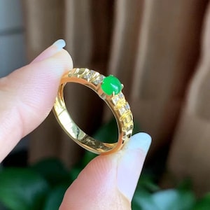 Imperial green jade cabochon ring intricate 18k gold setting with natural diamonds certified natural green jadeite