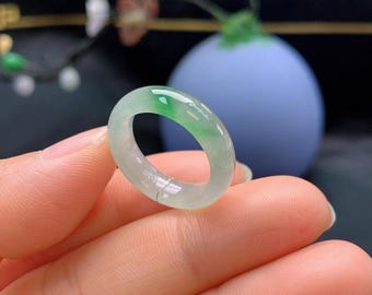 Natürlicher Jadeit Ring • Eisiges Weiß mit grüner Ader • Unbehandelte Jade Klasse A • Minimalistisches Band