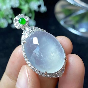 Jade pendant 18K solid gold Beautiful Jade pendant icy Jade set in 18K white solid gold.