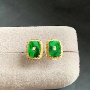 Brincos Jade Verde | Pregos de Jade | Pregos de Jadeíta Verde | Ouro Amarelo 18K | Brincos de diamante | Pregos de ouro | Jade Verde | Certificado