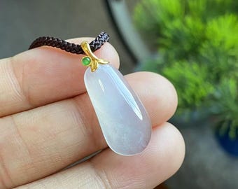 Colgante de pera de jade blanco hielo – Oro de 18 quilates, dije de jadeíta natural