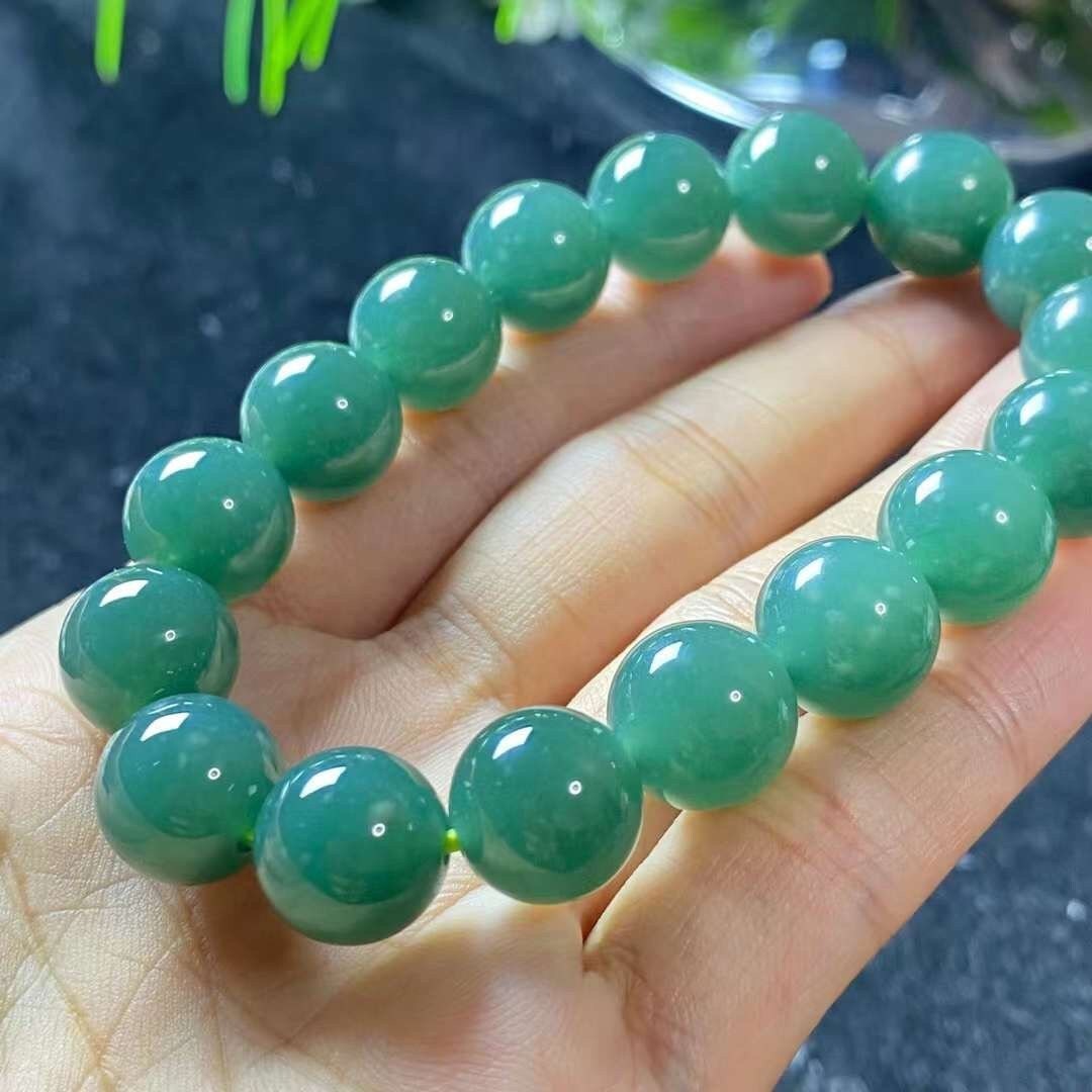 Jade Bracelet / Green / Jadeite Bead Bracelet / Type A Jade / Bead Size
