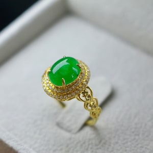 Vivid apple green jade ring natural jadeite 18k carved gold ring natural diamonds with certificate