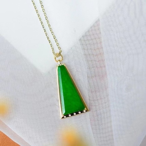Jade Pendant Green Jadeite Necklace Imperial Vivid Green Jade Natural Type A 18K Solid Yellow Gold Natural Diamonds Certified