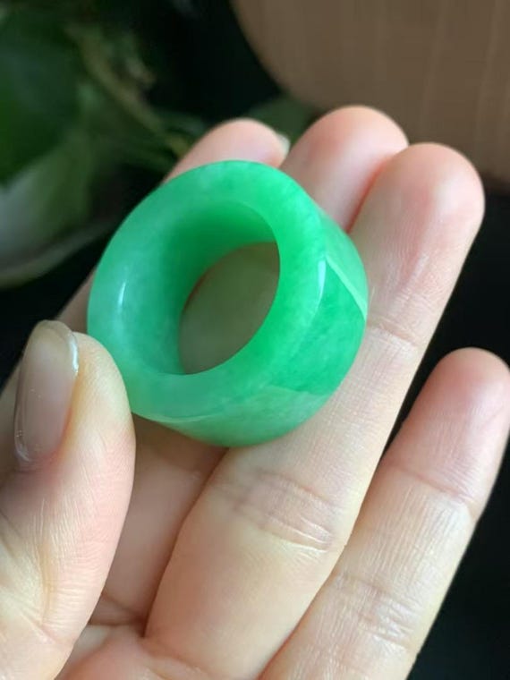 Anillo de jade verde manzana para el pulgar Anillo de jadeíta