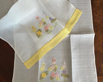 Toallas de lino vintage para invitados (juego de 2), Madeira, bordado floral a mano
