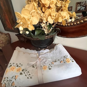 Vintage easter tablecloth embroidered german - Etsy 日本