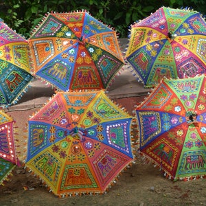 Lotti all'ingrosso di ombrelli indiani Ombrello decorativo Ombrellone da sposa Decorazione Ombrello tradizionale in cotone fatto a mano