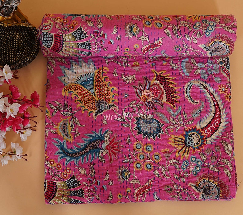 New Cotton Hand Stitched Quilt Kantha Throw Indian quilted bedding bedspread Bohemian Quilt Comforter Gifts Quilt Pink