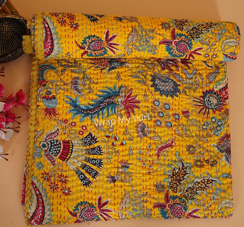 New Cotton Hand Stitched Quilt Kantha Throw Indian quilted bedding bedspread Bohemian Quilt Comforter Gifts Quilt Yellow