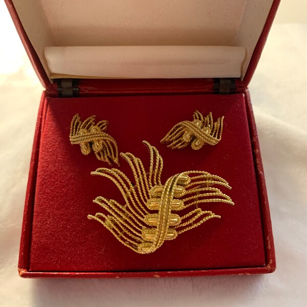 Vintage Matching Brooch and Clip On Earrings Set, Monet Style, Gold Tone, In Original Box