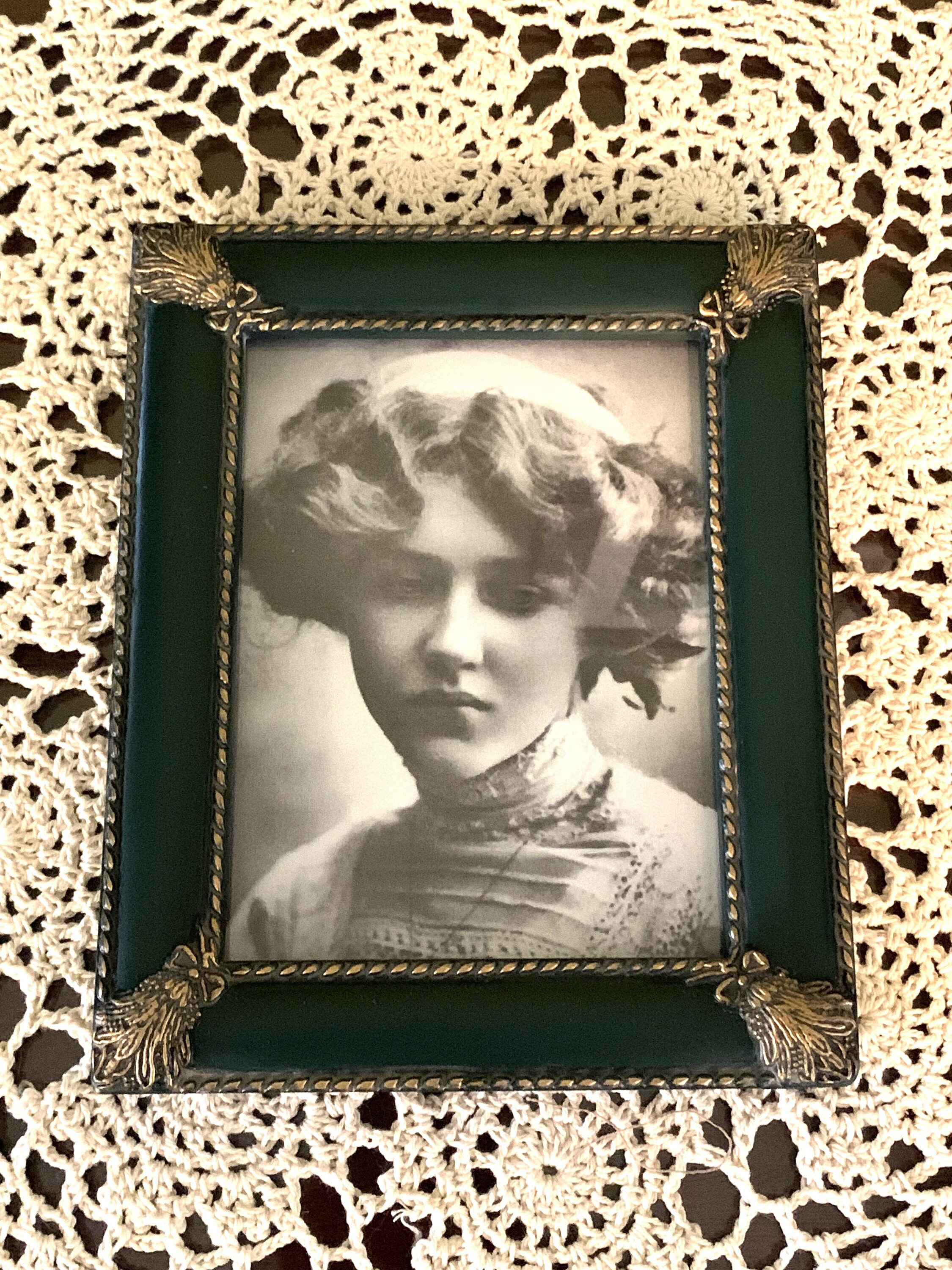 Vintage Picture Frame, Vintage Photo Frame, the Weston Gallery Picture Frame, 5 X 7 Picture