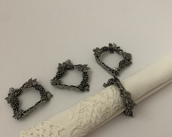 Vintage Napkin Rings, Set of 4 Wanda Scruby Pewter Napkin Rings, Grapes and Vines, Table Decor, Place Settings