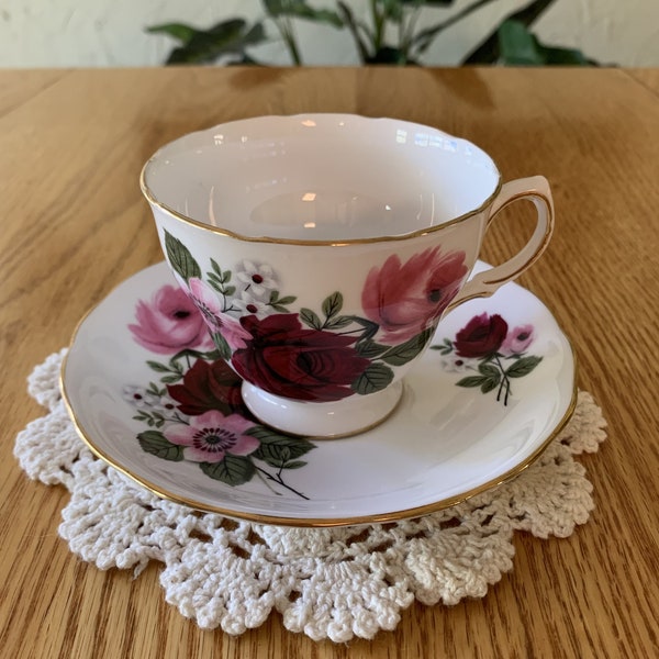 Vintage Queen Anne Fine Bone China Teacup and Saucer Set, Made in England