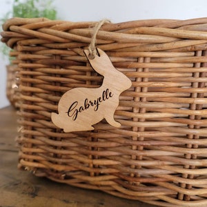 SVG Digital File | DIY Easter Basket Name Tags |  Cartes de place de lapin de pâques | Nom Tags | Blanc de bois| Glowforge | Cricket | Silhouette