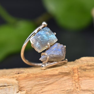 Raw Blue Labradorite Rings, Prong Rough Labradorite Rings, Raw Crystal Rings, Wedding Anniversary Gift, 925 Sterling Silver, Gift For Her